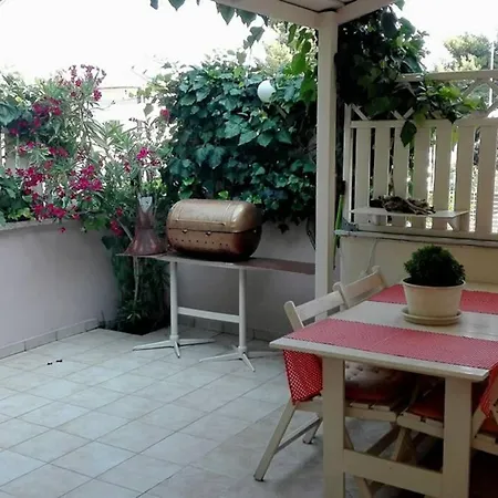 Themidas House *